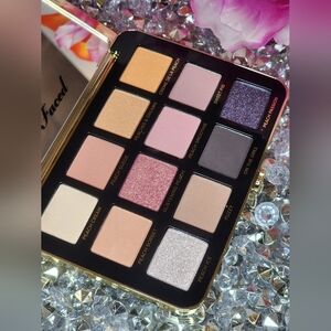 *RARE* Limited Edition Too Faced White Peach Eyeshadow Palette